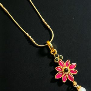 The Jahnvi Silver Kemp Pendant & Earrings