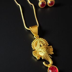 The Vinayaka Silver Kemp Ganesha Pendant & Earrings